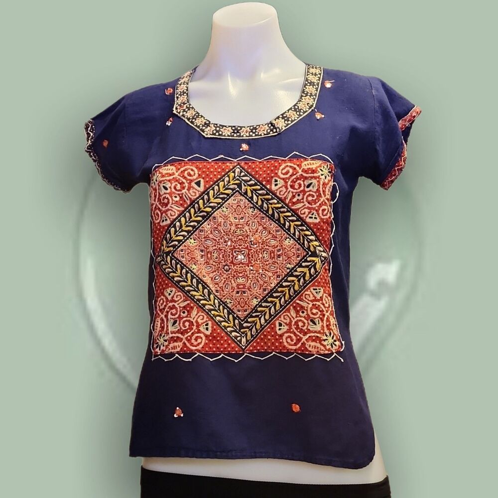 Vintage 70s Hand Embroidered Tatreez Top Cotton Palestinian Folk Art Small